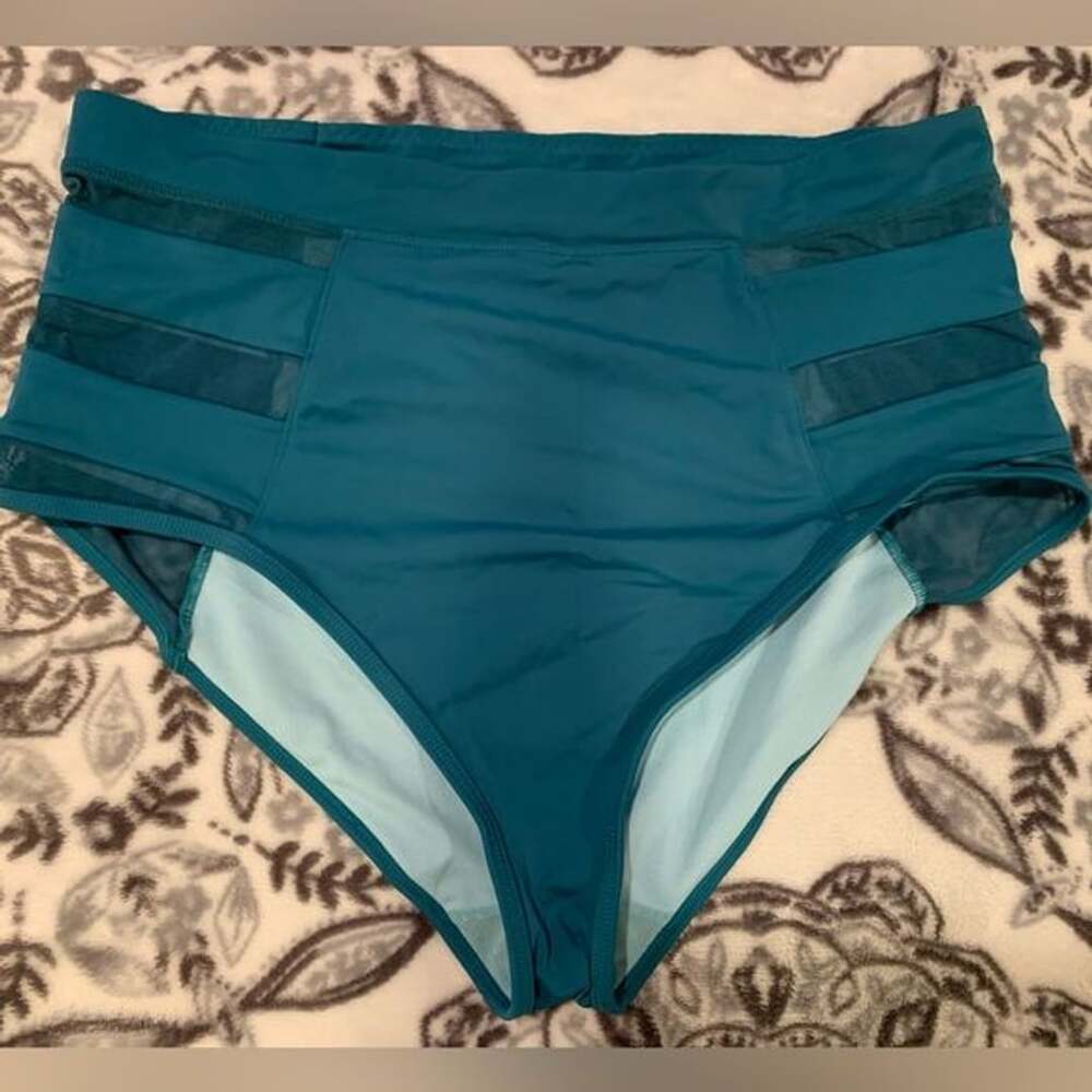 Adore me, top and bottom swimsuit